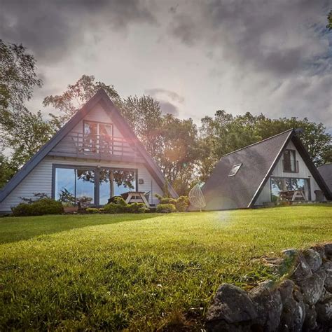 lake of menteith cabins.